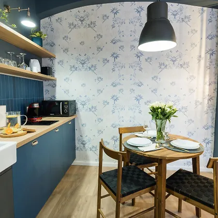 Victorian Blue - Stylish Old Town